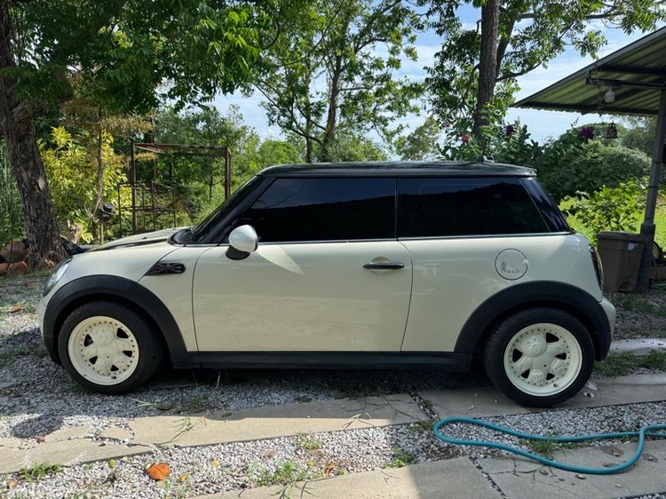Mini ONE 2007 1.6 Sedan เบนซิน ไม่ติดแก๊ส เกียร์อัตโนมัติ ขาว รูปที่ 2