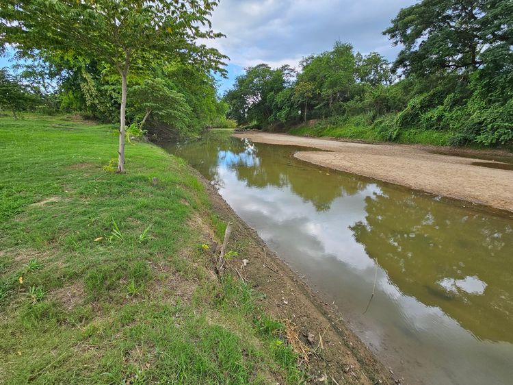 ที่ติดลำน้ำ ที่พัก 1 หลัง น้ำไฟ้พร้อม โฉนด นส.3ก รูปที่ 2
