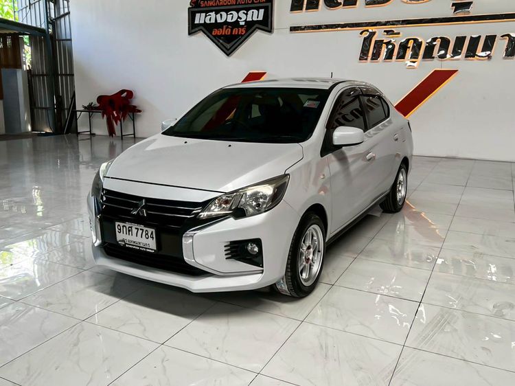 รถ Mitsubishi Attrage 1.2 GLX สี ขาว