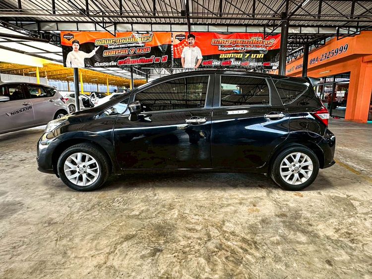 Nissan Note 2017 1.2 V Sedan เบนซิน ไม่ติดแก๊ส เกียร์อัตโนมัติ ดำ รูปที่ 4