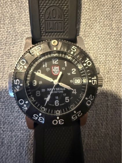 ดำ นาฬิกา luminox 