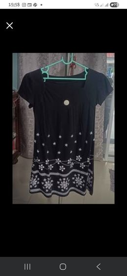 แขนสั้น อื่นๆ เสื้อตัวยาวสีดำมีดอกสีขาว