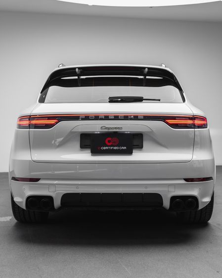 Porsche Cayenne 2020 3.0 E-Hybrid 4WD Utility-car ไฮบริด ไม่ติดแก๊ส เกียร์อัตโนมัติ ขาว รูปที่ 4