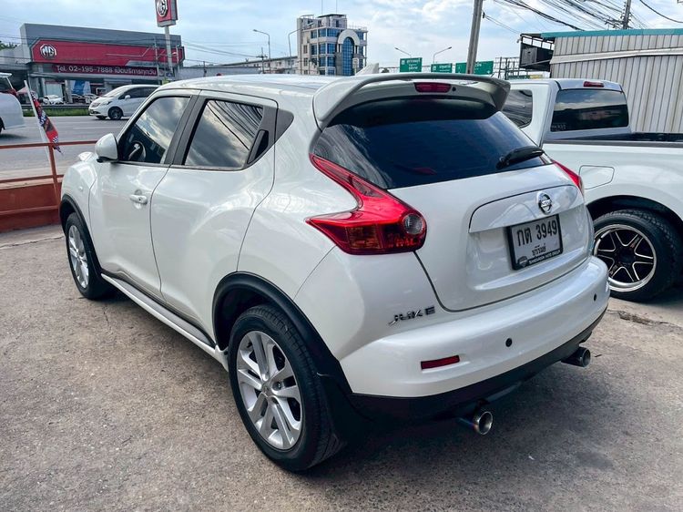 Nissan Juke 2014 1.6 V Utility-car เบนซิน ไม่ติดแก๊ส เกียร์อัตโนมัติ ขาว รูปที่ 4