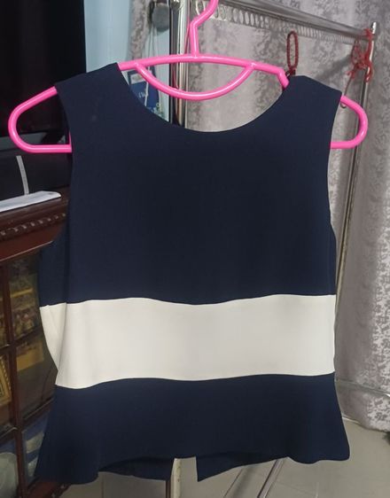 เสื้อสีกรมทางครีม