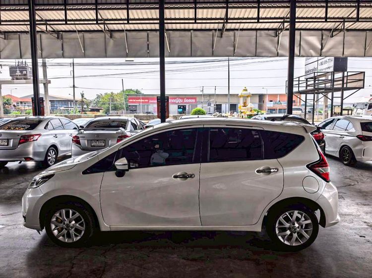Nissan Note 2017 1.2 VL Sedan เบนซิน ไม่ติดแก๊ส เกียร์อัตโนมัติ ขาว รูปที่ 4