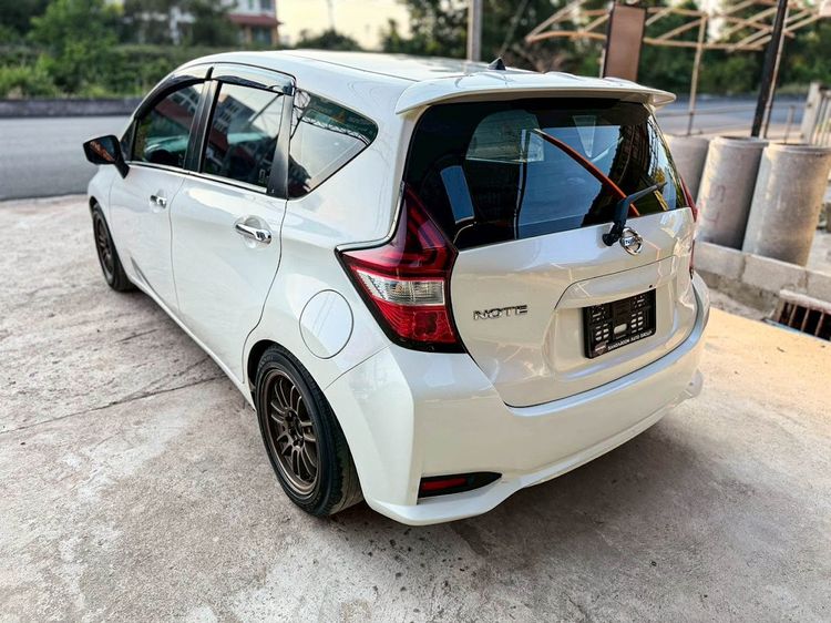 Nissan Note 2017 1.2 V Sedan เบนซิน ไม่ติดแก๊ส เกียร์อัตโนมัติ ขาว รูปที่ 4
