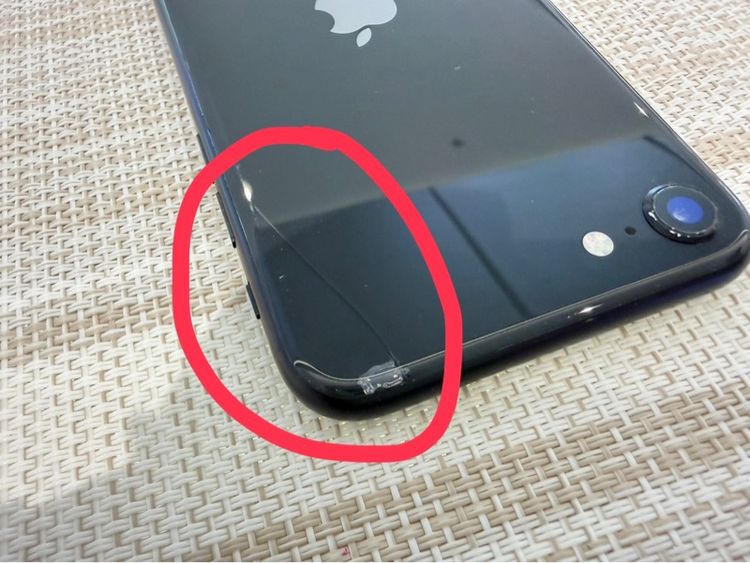 64 GB iPhone SE2 ฝาหลังร้าว 64gb