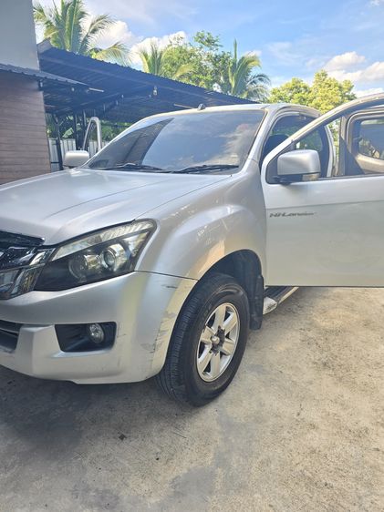 Isuzu D-MAX 2014 2.5 Hi-Lander Z Pickup ดีเซล เกียร์ธรรมดา บรอนซ์เงิน