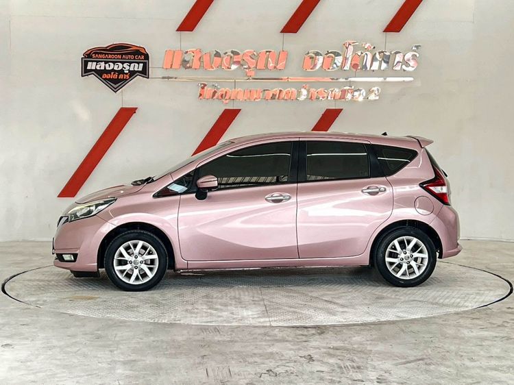 Nissan Note 2017 1.2 VL Sedan เบนซิน ไม่ติดแก๊ส เกียร์อัตโนมัติ ชมพู รูปที่ 4