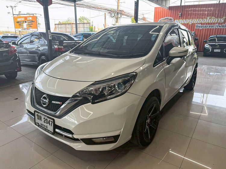 รถ Nissan Note 1.2 VL สี ขาว