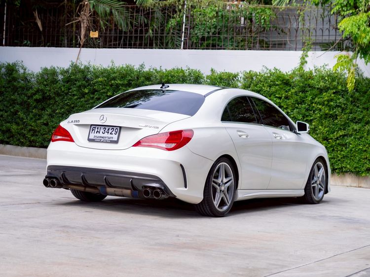 Mercedes-Benz CLA-Class 2015 CLA250 AMG Sedan เบนซิน ไม่ติดแก๊ส เกียร์อัตโนมัติ ขาว รูปที่ 4