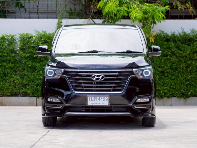 Hyundai H-1 2022 2.5 Elite Utility-car ดีเซล ไม่ติดแก๊ส เกียร์อัตโนมัติ ดำ รูปที่ 2