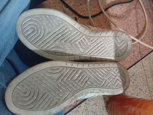 ชมพู หนัง PU รองเท้าผ้าใบ UK 8 | EU 42 | US 8.5 Adidas court

Court 24 