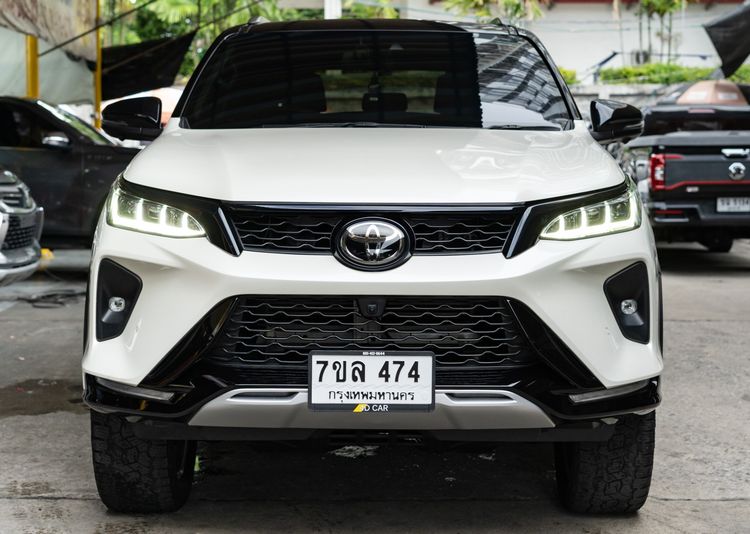 Toyota Fortuner 2021 2.8 Legender Black Top 4WD Utility-car ดีเซล ไม่ติดแก๊ส เกียร์อัตโนมัติ ขาว