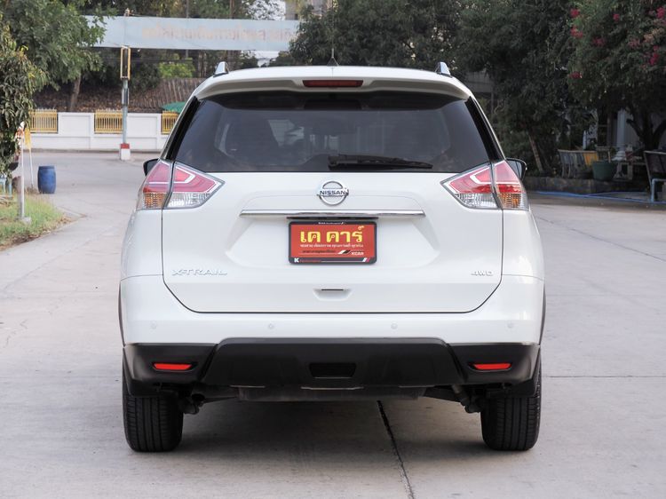 Nissan X-Trail 2016 2.5 V 4WD Utility-car เบนซิน ไม่ติดแก๊ส เกียร์อัตโนมัติ ขาว รูปที่ 4