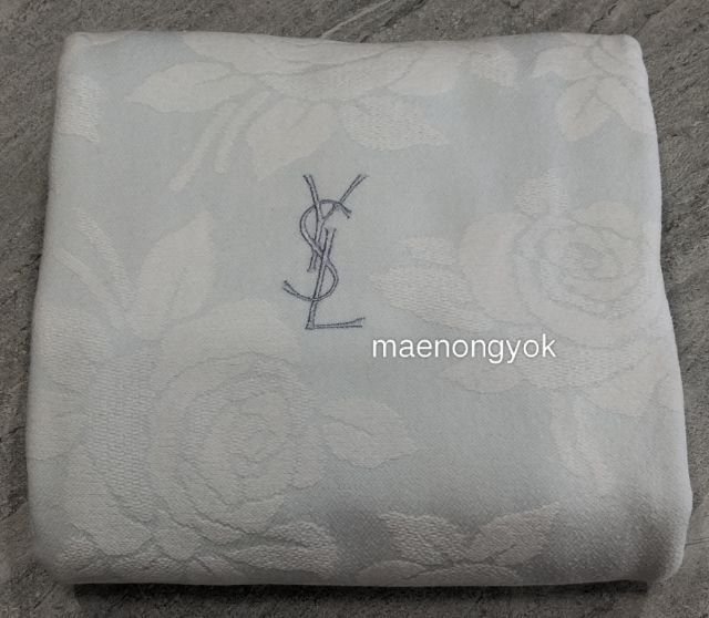 ผ้าห่มแบรนด์ Burberry,YSL มือสอง รูปที่ 3