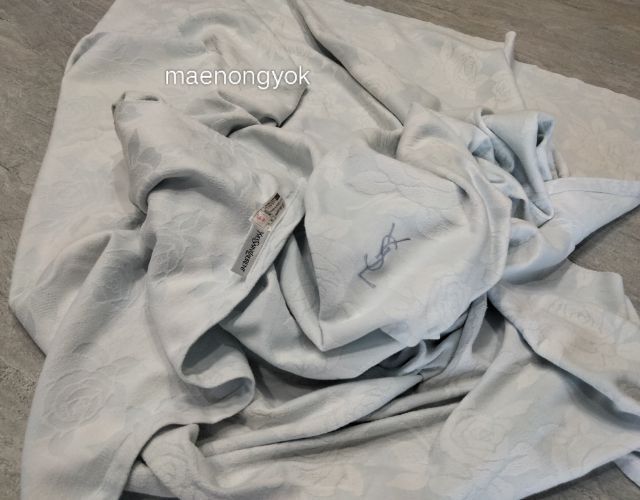 ผ้าห่มแบรนด์ Burberry,YSL มือสอง รูปที่ 7