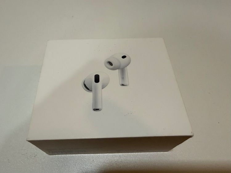 Apple AirPods Pro 3 - As good as new
