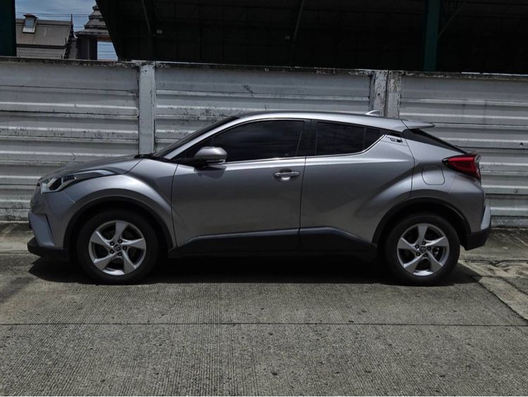 Toyota C-HR 2018 1.8 Mid Utility-car เบนซิน ไม่ติดแก๊ส เกียร์อัตโนมัติ เทา รูปที่ 2