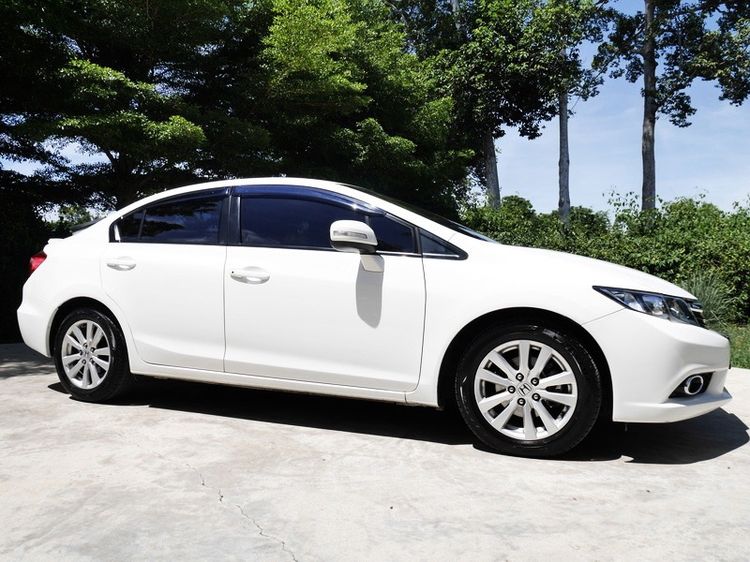 Honda Civic 2013 1.8 E i-VTEC Sedan เบนซิน ไม่ติดแก๊ส เกียร์อัตโนมัติ ขาว รูปที่ 2