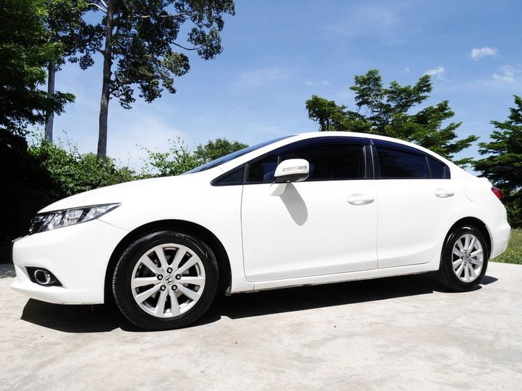 รถ Honda Civic 1.8 E i-VTEC สี ขาว