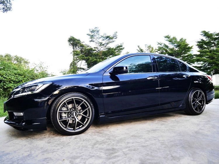 รถ Honda Accord 2.0 EL สี ดำ