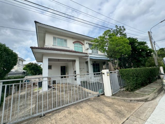 ขายบ้านเดี่ยวมัณฑนาปิ่นเกล้า-พระราม5 ตรงข้ามโรงเรียนเด่นหล้า