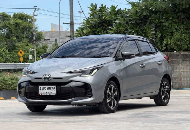 Toyota Yaris 2023 1.2 Premium S Sedan เบนซิน ไม่ติดแก๊ส เกียร์อัตโนมัติ เทา รูปที่ 2