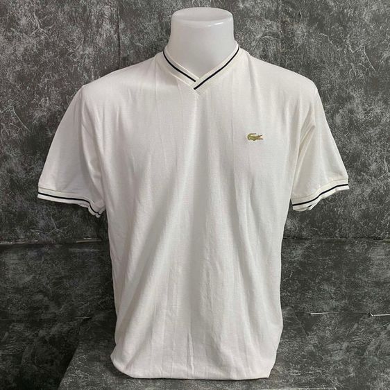อื่นๆ อื่นๆ แขนสั้น อื่นๆ อื่นๆ เสื้อคอวี LACOSTE made in France แท้ 💯 size วัดจริงขนาด อก 21 ยาว 27 นิ้ว สภาพดีมาก ดีเทลสวย เนื้อผ้านุ่มดีมาก หายากน่าสะสมครับ