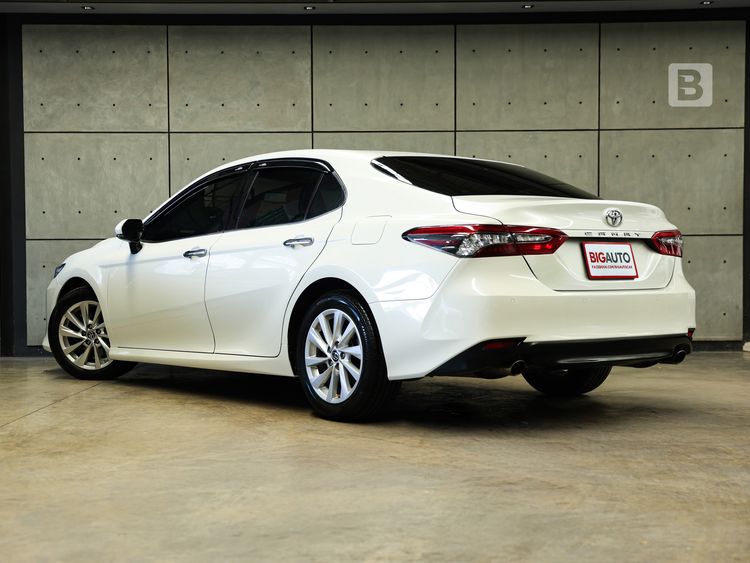 Toyota Camry 2022 2.5 Sport Sedan เบนซิน ไม่ติดแก๊ส เกียร์อัตโนมัติ ขาว รูปที่ 3
