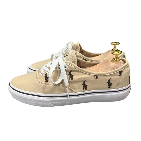 รองเท้าผ้าใบ อื่นๆ อื่นๆ ขนาดอื่น ๆ อื่นๆ รองเท้า POLO Ralph Lauren แท้ 💯 เบอร์ EU 40.5 US 7.5 คนเท้า 25-26 cm ใส่ได้ครับ สภาพดีมาก พื้นเต็ม ดีเทลสวย หายากน่าสะลมครับ