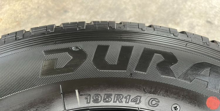 ✨ยางใหม่ป้ายแดง✨195R14 Bridgestone🚩ปี 26🚩เหมาะสำหรับ รถกระบะบรรทุกตัวเตี้ย รูปที่ 4