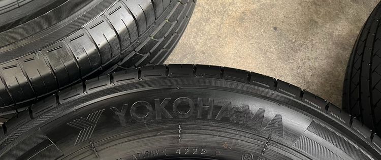✨ยางป้ายแดง✨235-65-16 Yokohama💥ปลายปี 25💥🚘ใส่กับ รถตู้ ,รถกระบะตัวเตี้ย ได้เลย รูปที่ 2