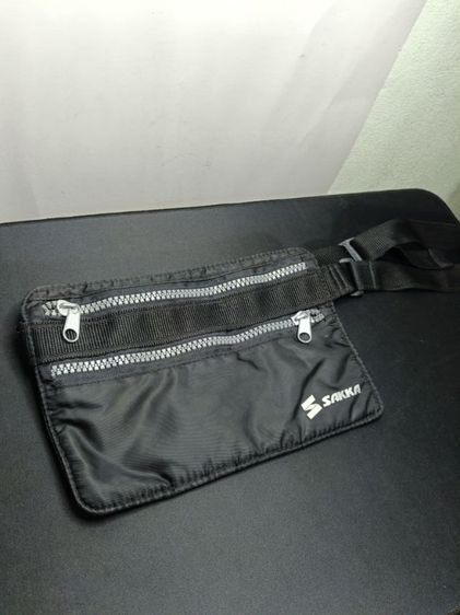 ไม่ระบุ โพลีเอสเตอร์ อื่นๆ กระเป๋าสะพาย SAKKA "SIDEBAG" (SKE-18303) สีดำเทา กระเป๋าคาดเอวแนวสปอร์ต สภาพดี