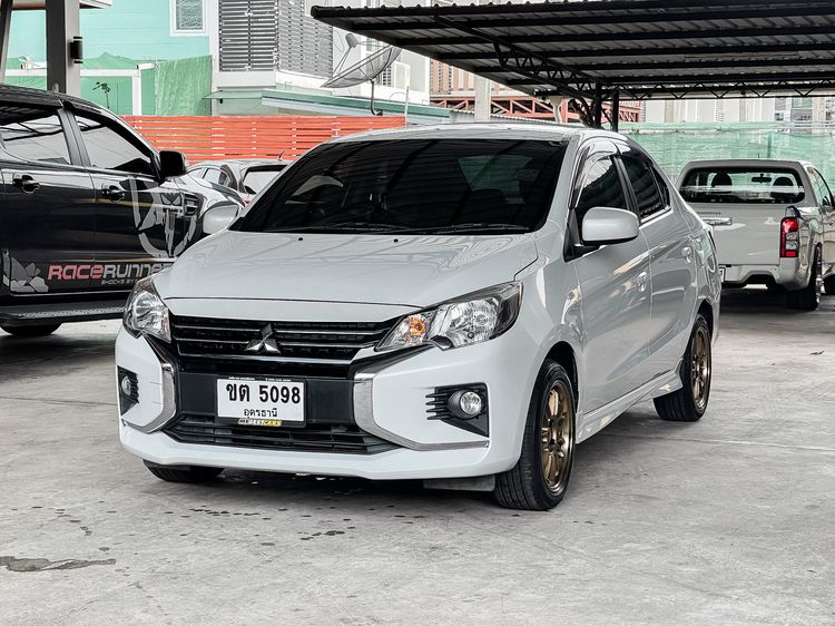 Mitsubishi Attrage 2023 1.2 GLS Sedan เบนซิน ไม่ติดแก๊ส เกียร์อัตโนมัติ ขาว