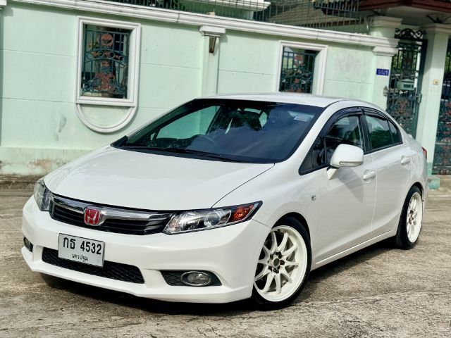 Honda Civic 2012 1.8 S i-VTEC Sedan เบนซิน ไม่ติดแก๊ส เกียร์อัตโนมัติ ขาว