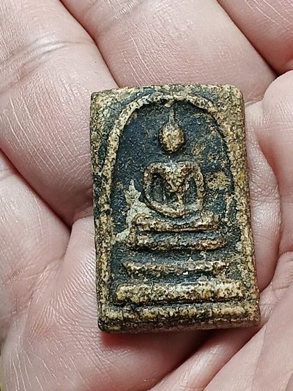 พระสมเด็จวัดระฆัง พิมพ์ใหญ่ รุ่นเเรก มีลงรักยางไม้เก่ามาเเต่เดิม สภาพสวยเก่า เนื้อเเห้งจัดเก่าตามกาลเวลา สมบูรณ์เดิมๆไม่หักไม่ซ่อม เก่ามากๆ รูปที่ 9