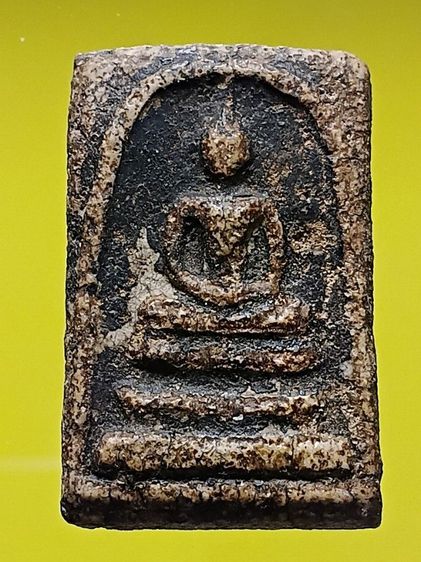 พระสมเด็จวัดระฆัง พิมพ์ใหญ่ รุ่นเเรก มีลงรักยางไม้เก่ามาเเต่เดิม สภาพสวยเก่า เนื้อเเห้งจัดเก่าตามกาลเวลา สมบูรณ์เดิมๆไม่หักไม่ซ่อม เก่ามากๆ รูปที่ 3