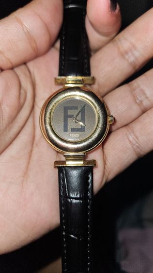 นาฬิกาทองคำ ยี่ห้อ FENDI 320G สภาพสวย