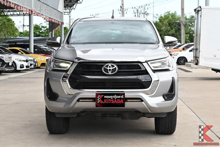 Toyota Hilux Revo 2022 Smart Cab 2.4 Entry Prerunner Pickup ดีเซล ไม่ติดแก๊ส เกียร์อัตโนมัติ บรอนซ์เงิน รูปที่ 2