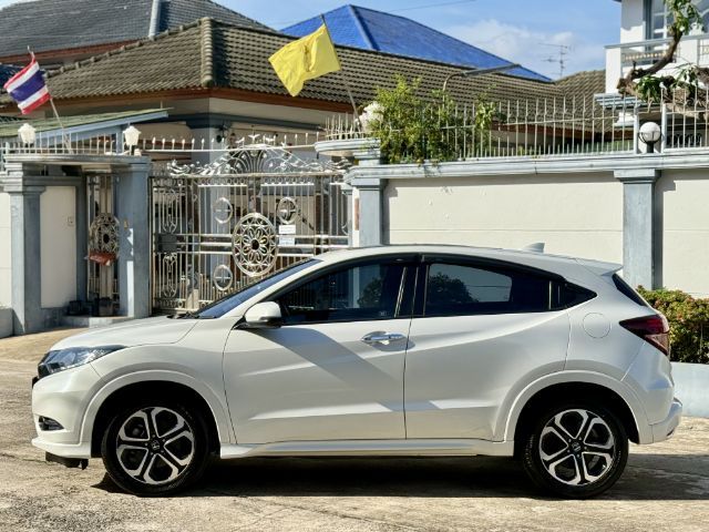 Honda HR-V 2015 1.8 EL Utility-car เบนซิน ไม่ติดแก๊ส เกียร์อัตโนมัติ ขาว รูปที่ 4