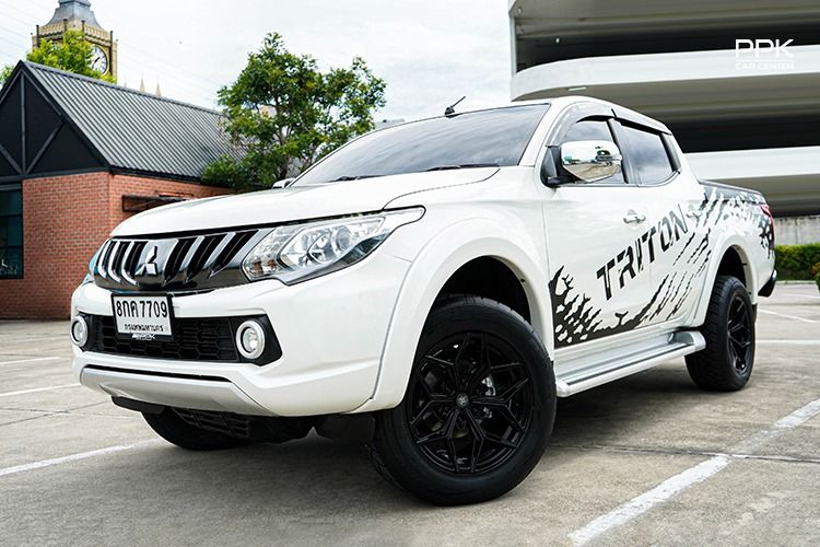 รถ Mitsubishi Triton 2.4 GLX Plus สี ขาว