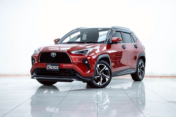 รถ Toyota Yaris Cross 1.5 HEV Premium Luxury สี แดง