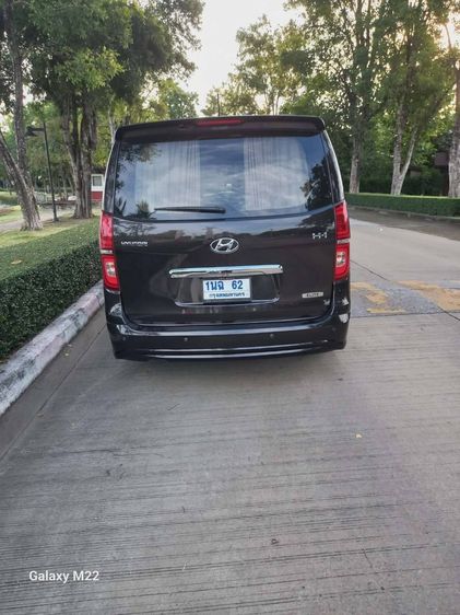 Hyundai H-1 2018 2.5 Elite Van ดีเซล เกียร์อัตโนมัติ น้ำตาล รูปที่ 2