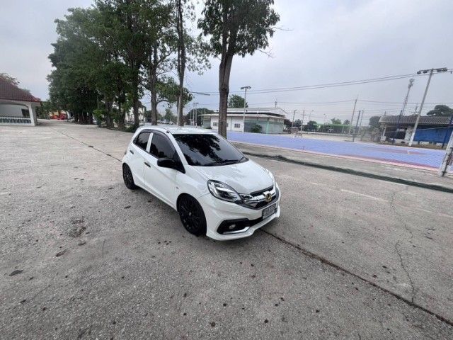 Honda Brio 2012 1.2 V เบนซิน LPG เกียร์ธรรมดา ขาว รูปที่ 2