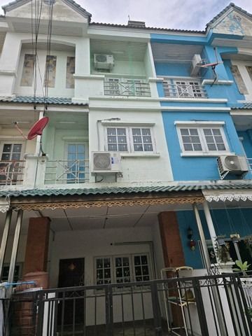 ให้เช่าทาวน์โฮม3ชั้น18ตรว. อยู่ลาดพร้าว 87 ใกล้เซ็นทรัลอีสต์วิลล์
