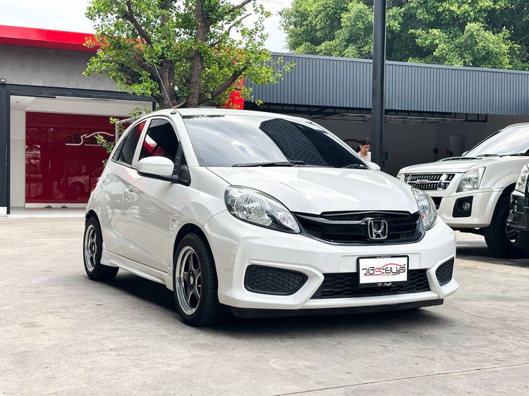 Honda Brio 2017 1.2 V Sedan เบนซิน เกียร์อัตโนมัติ ขาว รูปที่ 3