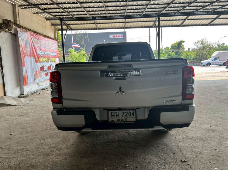 Mitsubishi Triton 2020 2.4 GLS Plus Pickup ดีเซล ไม่ติดแก๊ส เกียร์ธรรมดา เทา รูปที่ 4