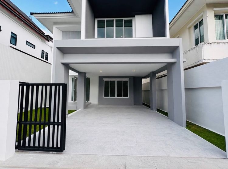 บ้านเดี่ยวหลังใหญ่ ทำเลซอยมิสทีนใกล้รถไฟฟ้า